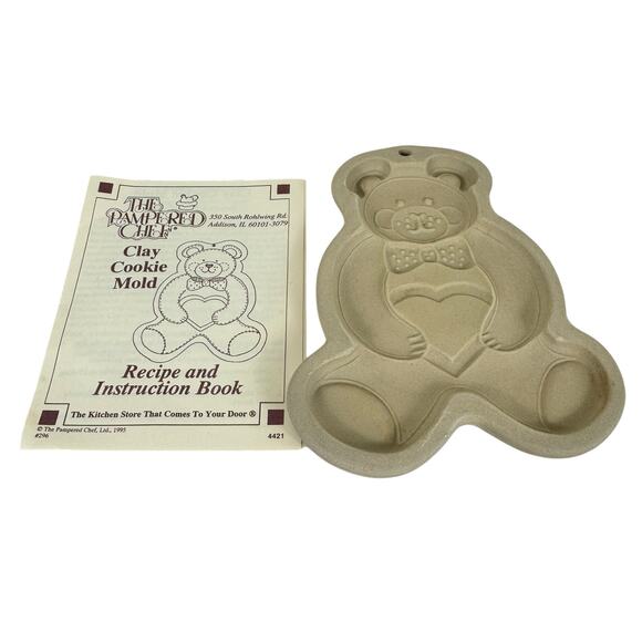 Pampered Chef Other - Pampered Chef Family Heritage Collection Vintage 1991 Bear Stoneware Cookie Mold